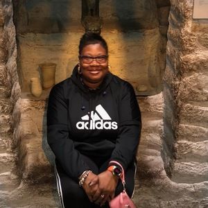 Meet your Posher, Sondra